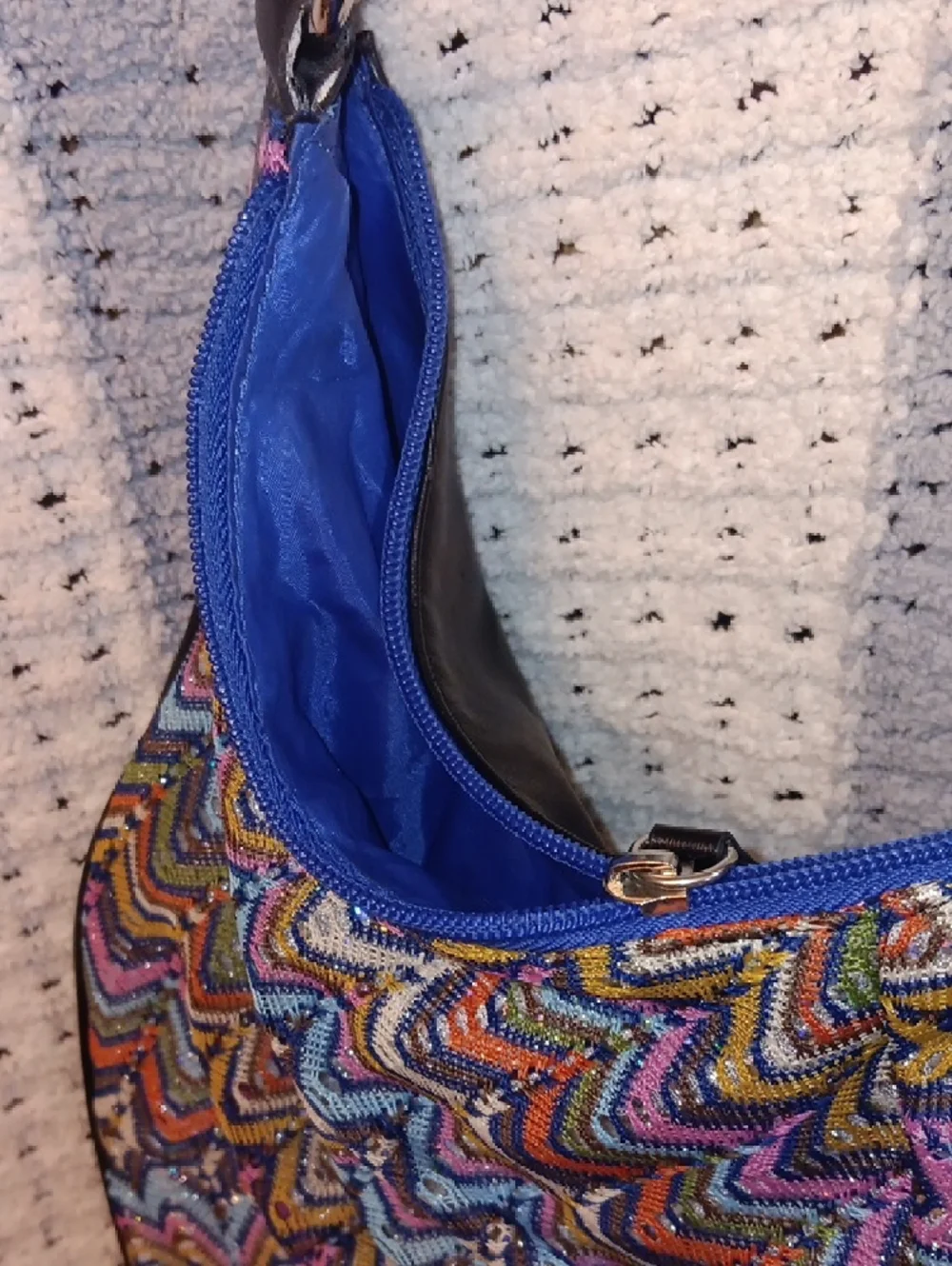 Candie's Multicolor Chevron Hobo Shoulder Bag with Black Trim - Picture 4 of 10